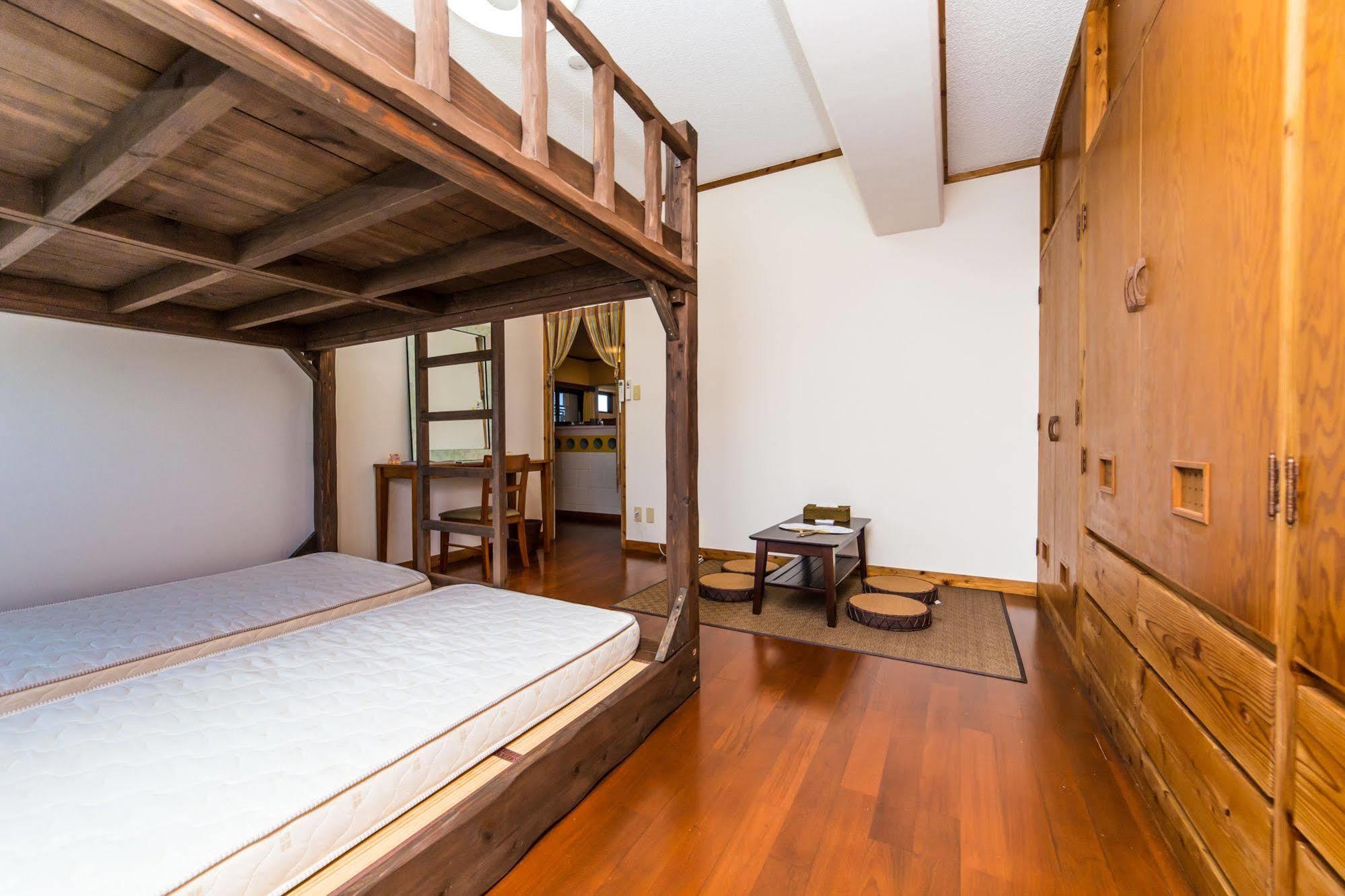 All Friends Guest House Наґо Екстер'єр фото