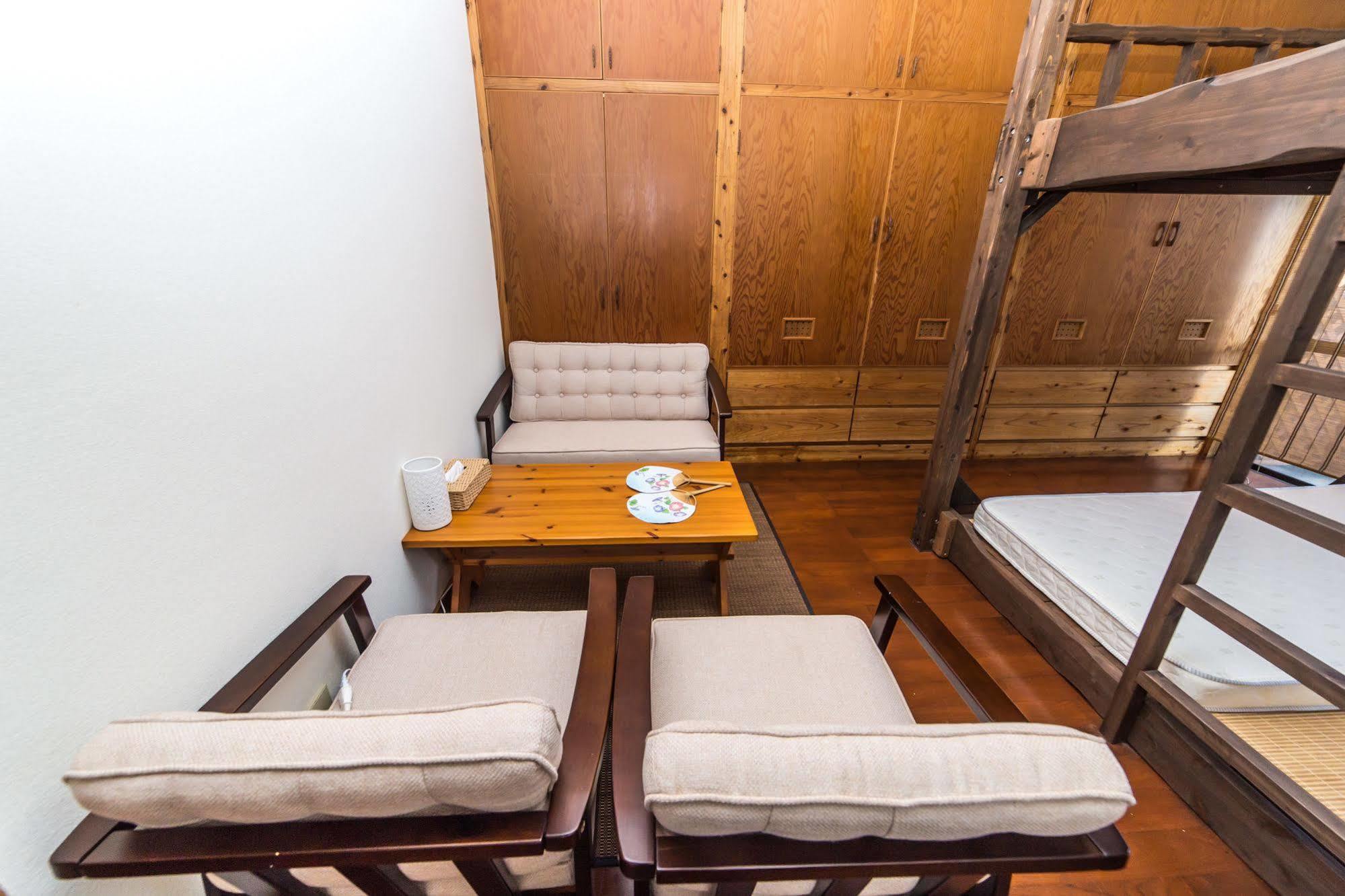 All Friends Guest House Наґо Екстер'єр фото